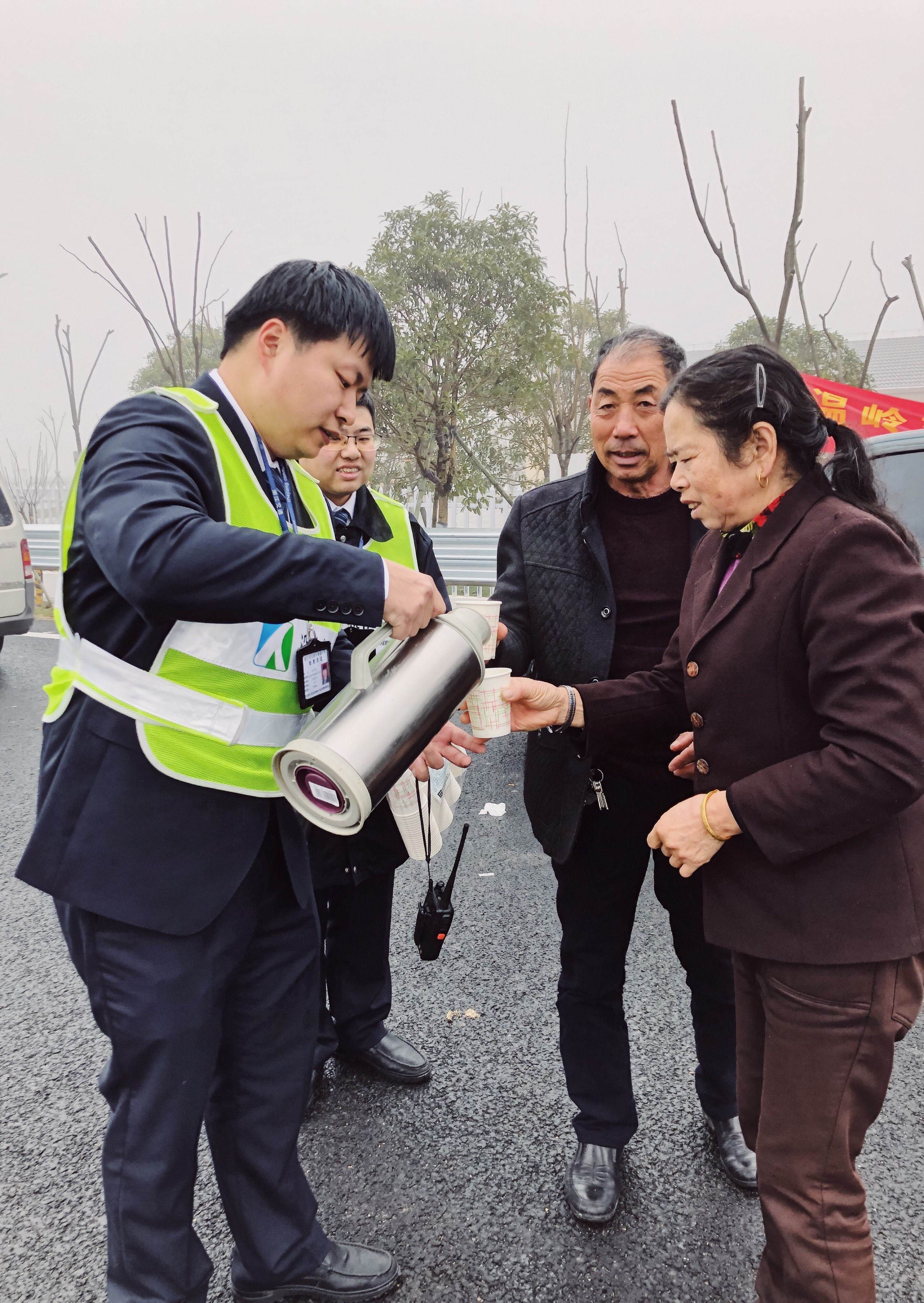 关于广西高速公路微笑服务品牌获点赞的信息