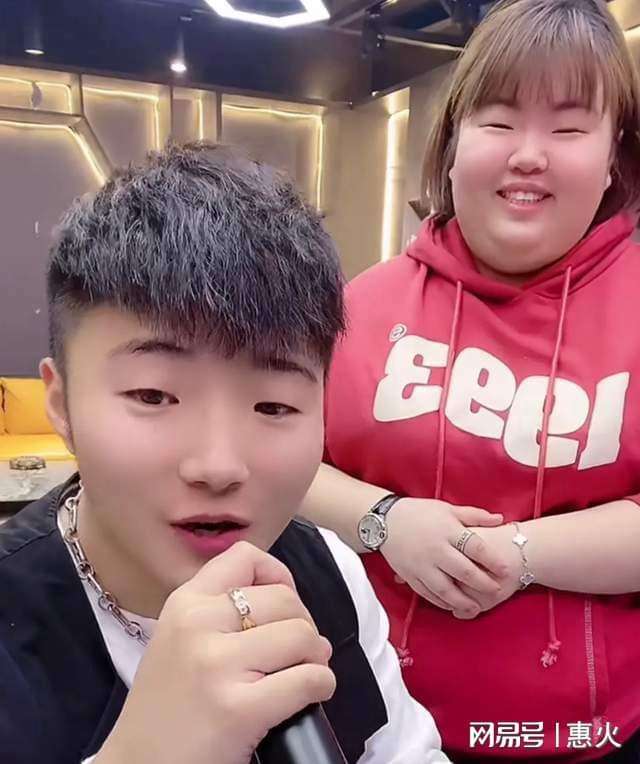 快手粉丝排行榜2021最新前十名（快手最火十大网红主播）_专题_53货源网的简单介绍