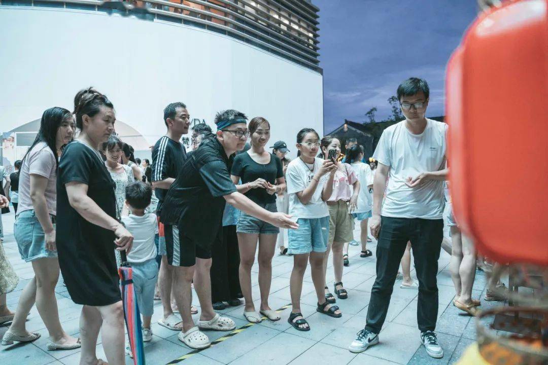 免费领取名片赞福利（免费领名片赞网站大全自助下单）