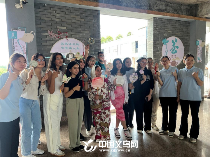 众人义务网_义乌市众人服饰有限公司